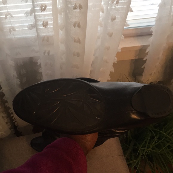 Kenneth Cole Reaction Leather boots - Picture 3 of 6